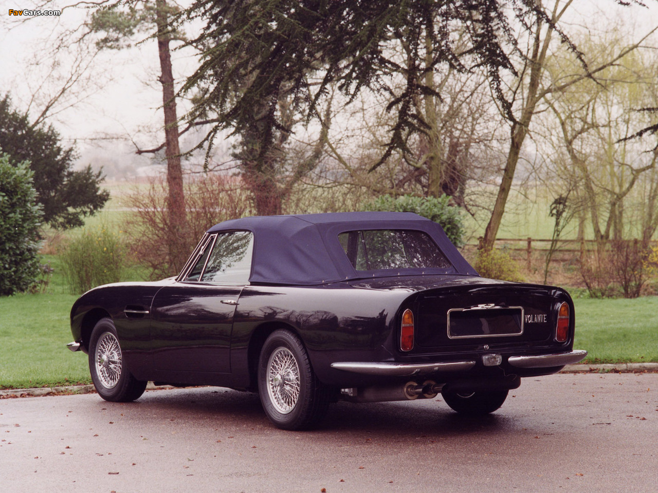 Aston Martin DB6 Volante UK-spec (1965–1969) images (1280 x 960)