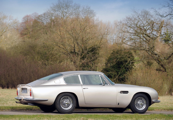 Aston Martin DB6 UK-spec (1965–1969) photos