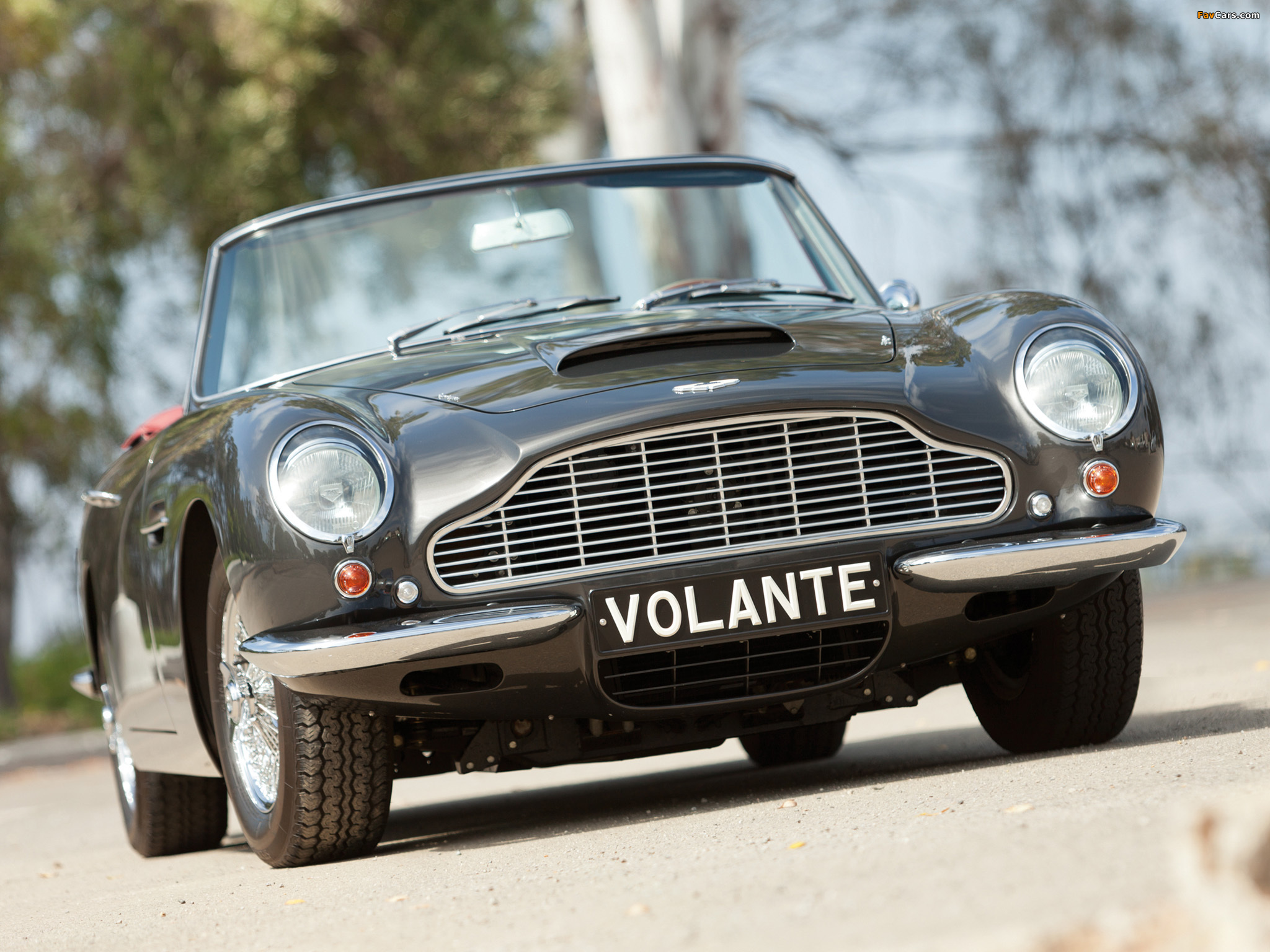 Aston Martin DB6 Volante (1965–1969) photos (2048 x 1536)