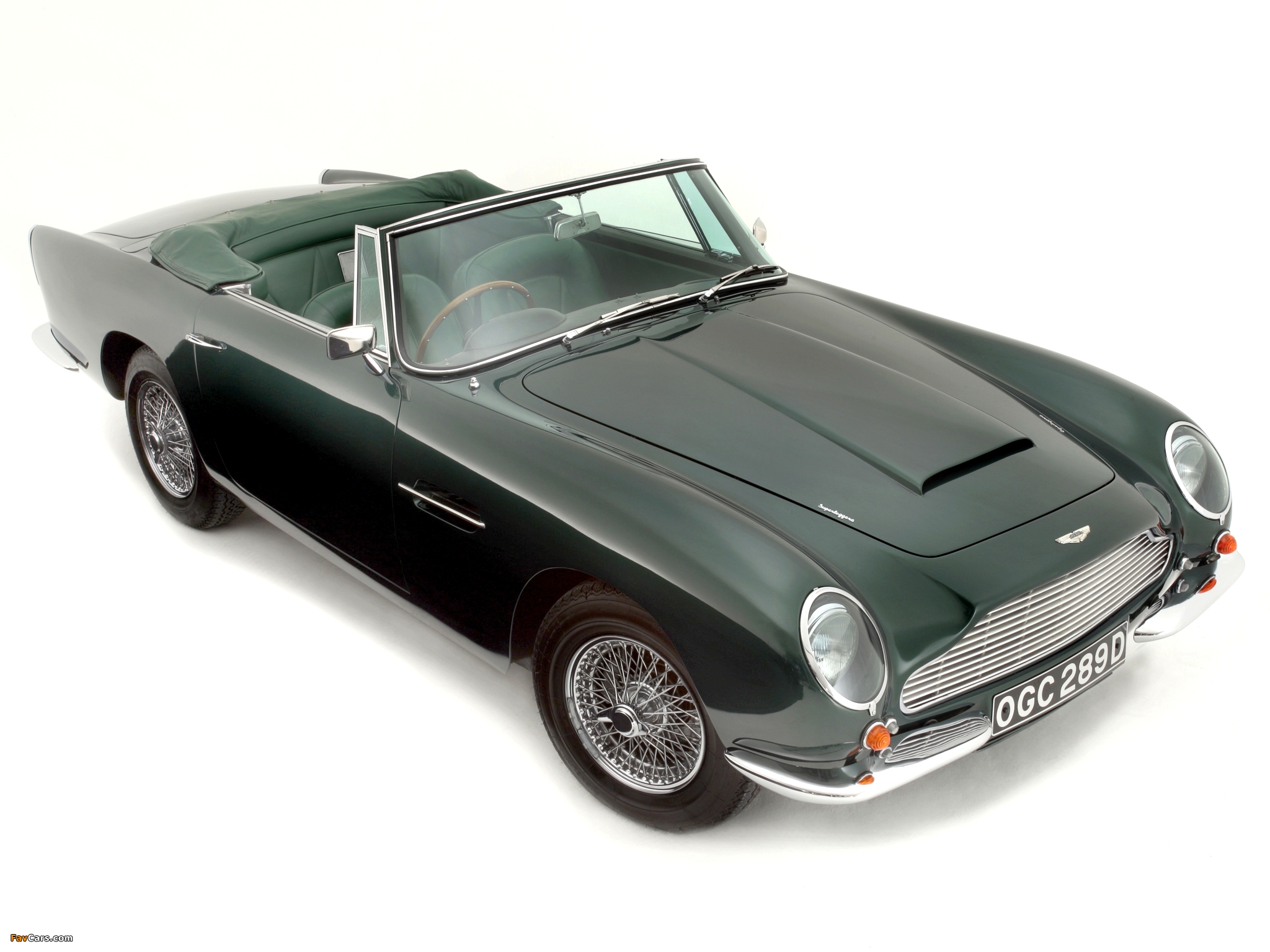 Aston Martin DB6 Volante UK-spec (1965–1969) photos (2048 x 1536)
