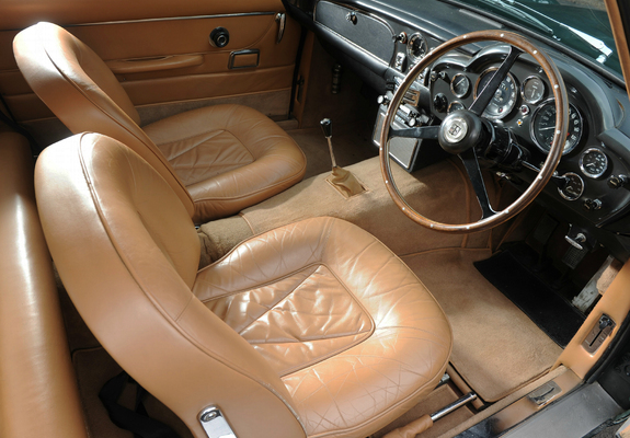 Aston Martin DB6 UK-spec (1965–1969) pictures