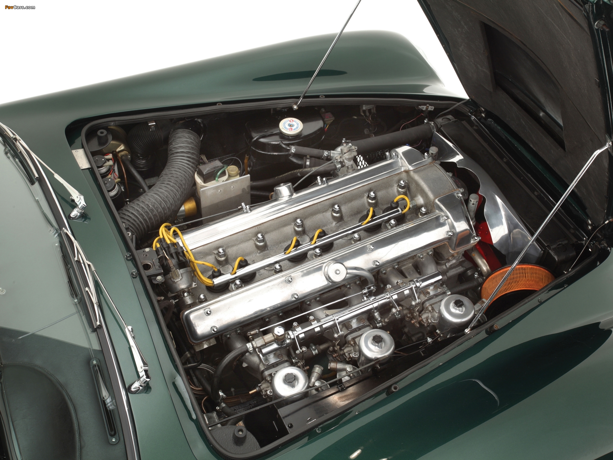 Aston Martin DB6 Volante UK-spec (1965–1969) pictures (2048 x 1536)