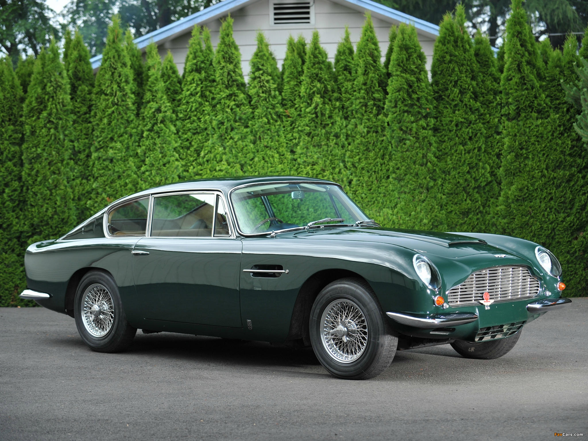 Aston Martin DB6 UK-spec (1965–1969) wallpapers (2048 x 1536)