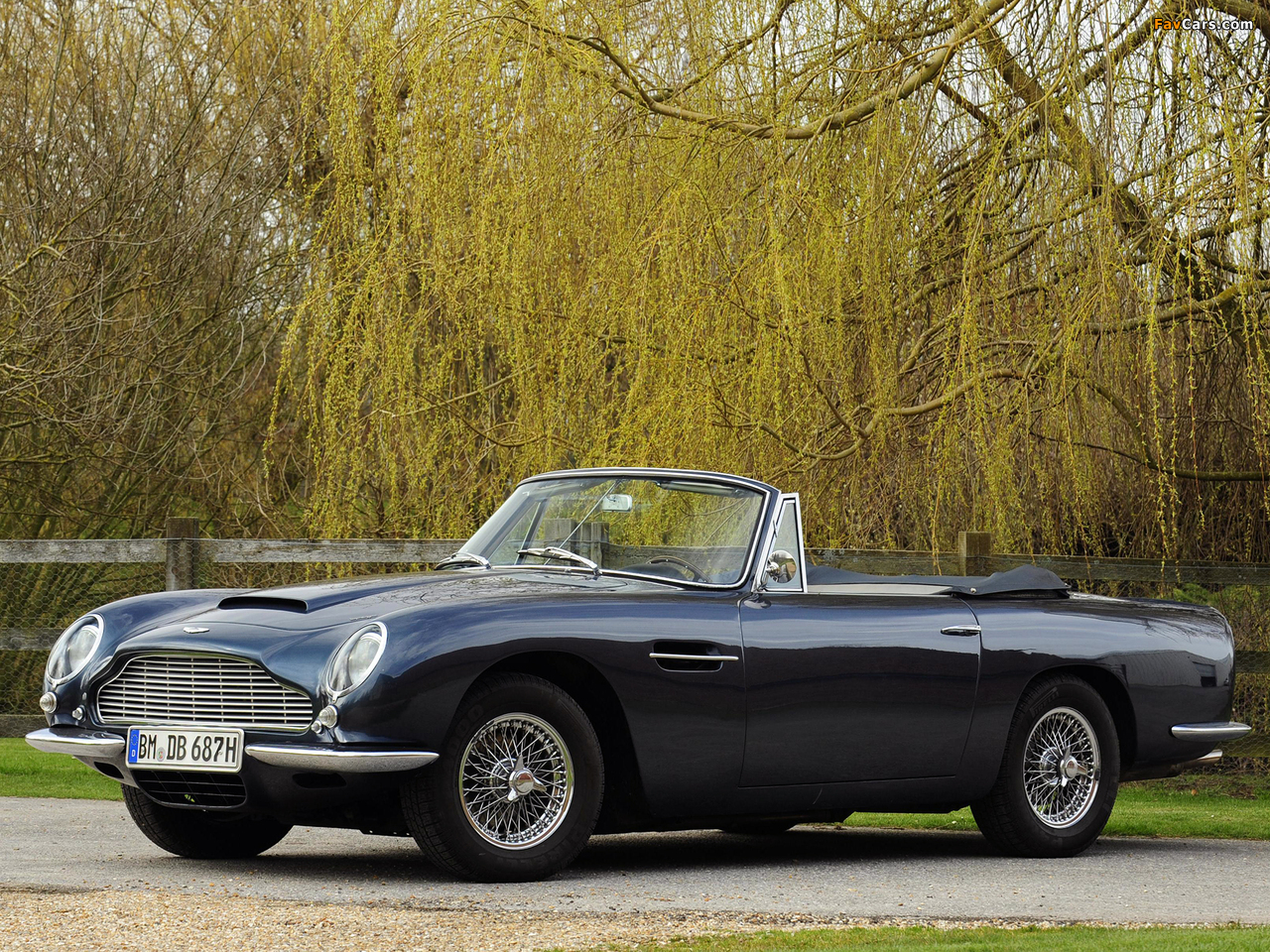 Pictures of Aston Martin DB6 Volante (1965–1969) (1280 x 960)