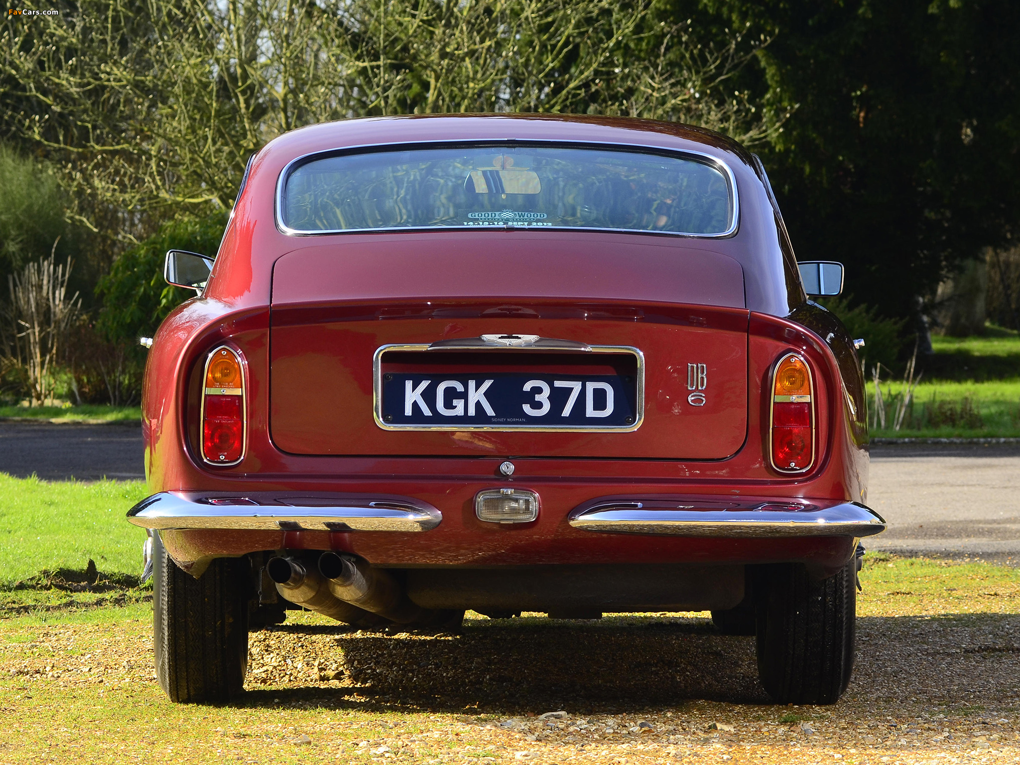 Pictures of Aston Martin DB6 UK-spec (1965–1969) (2048 x 1536)