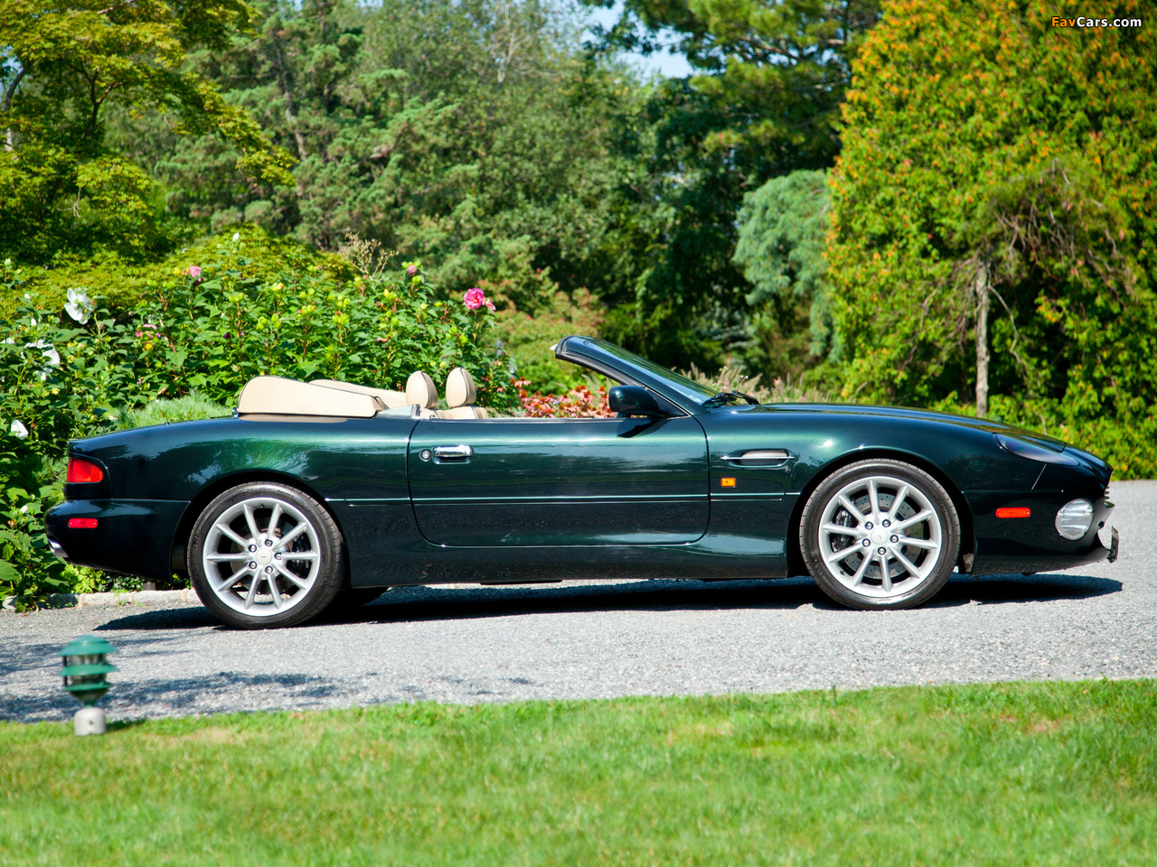 Images of Aston Martin DB7 Vantage Volante US-spec (1999–2003) (1280 x 960)