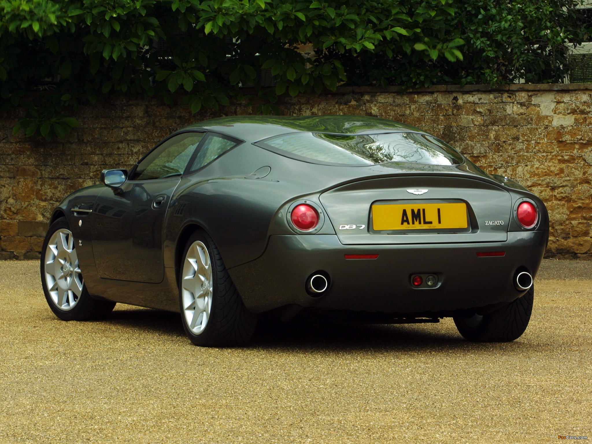 Pictures of Aston Martin DB7 Zagato (2002–2003) (2048 x 1536)