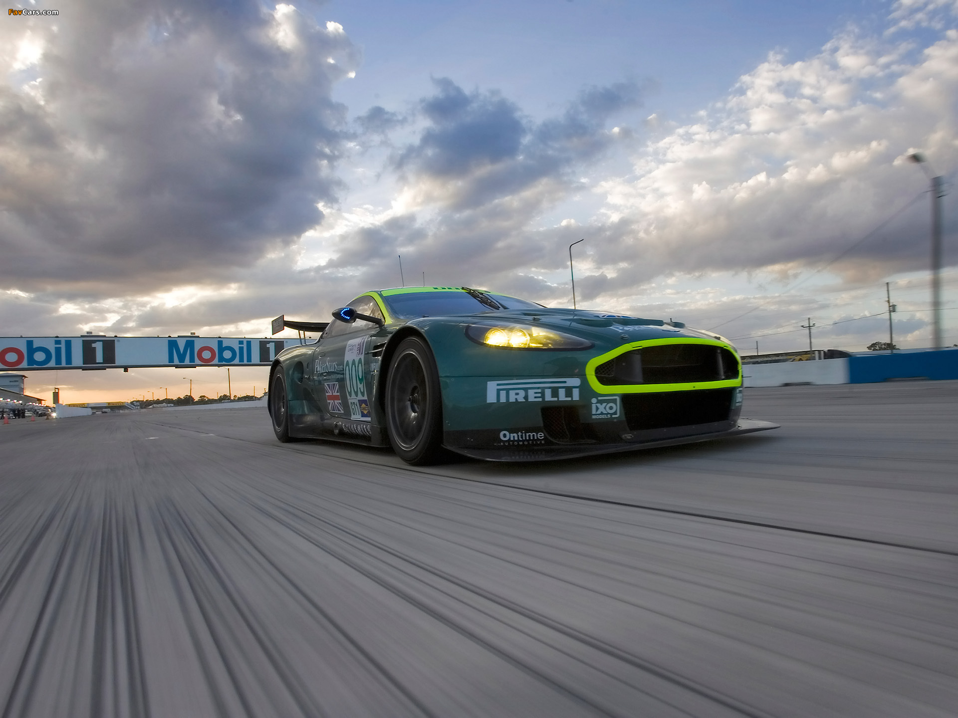 Aston Martin DBR9 (2005–2006) wallpapers (1920 x 1440)