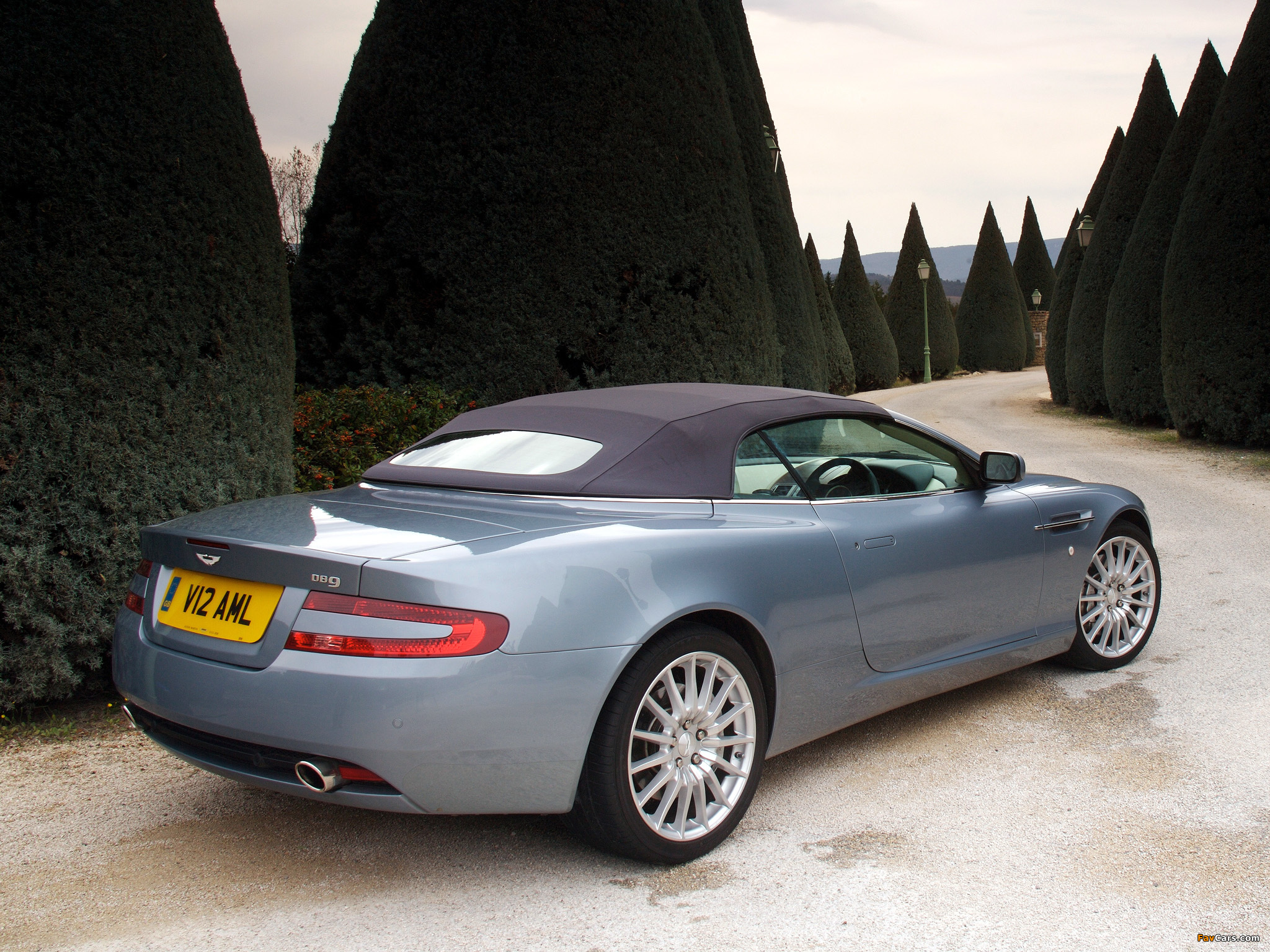 Images of Aston Martin DB9 Volante (2004–2008) (2048 x 1536)