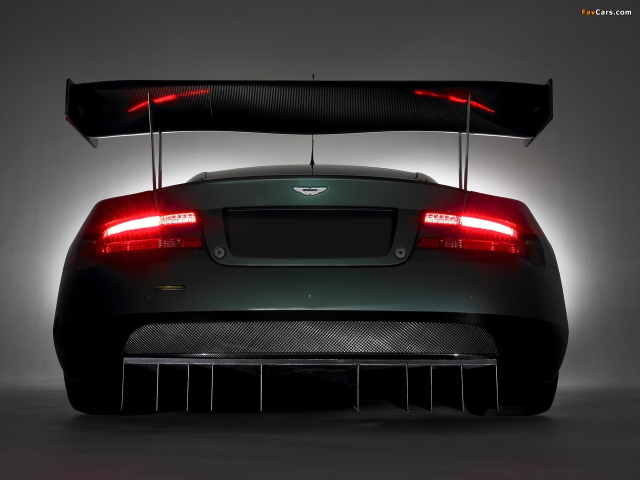 Images of Aston Martin DBR9 (2005–2006) (1280 x 960)