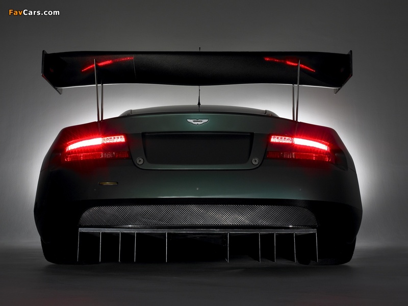 Images of Aston Martin DBR9 (2005–2006) (800 x 600)