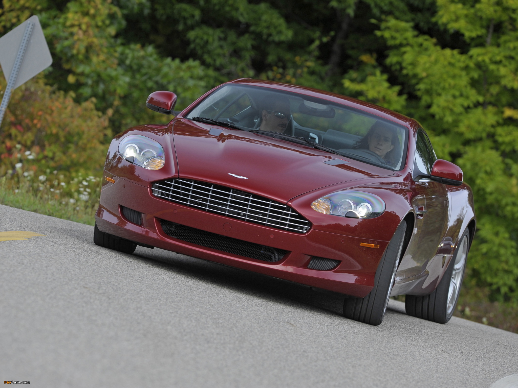 Images of Aston Martin DB9 (2008–2010) (2048 x 1536)