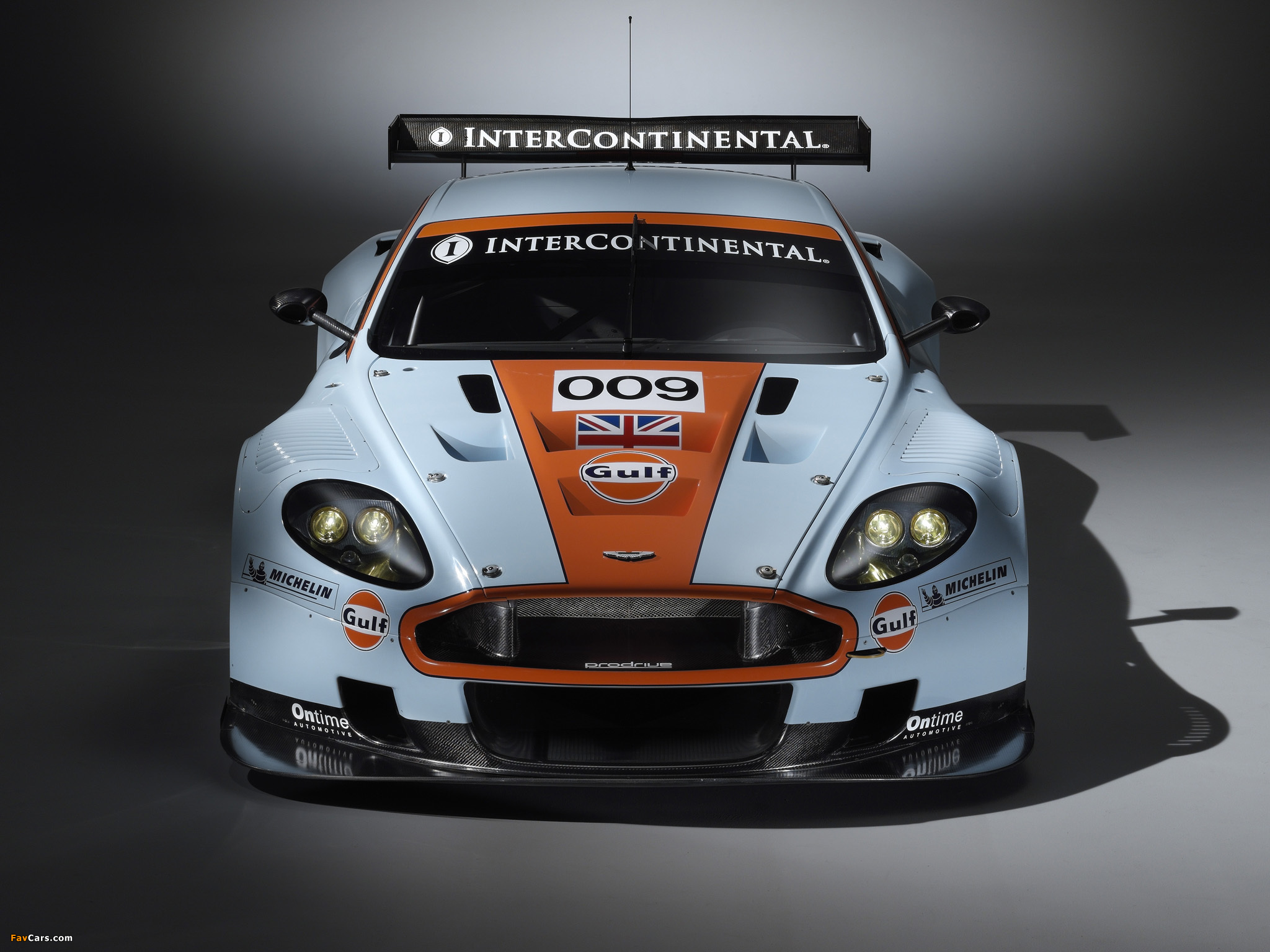 Pictures of Aston Martin DBR9 Gulf Oil Livery (2008) (2048 x 1536)