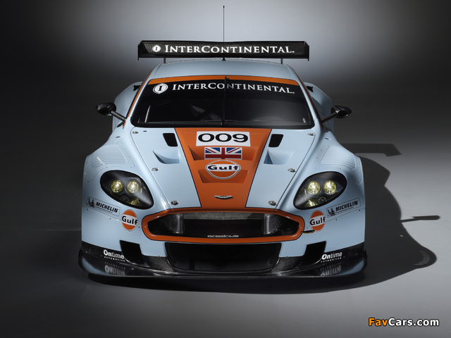 Pictures of Aston Martin DBR9 Gulf Oil Livery (2008) (640 x 480)