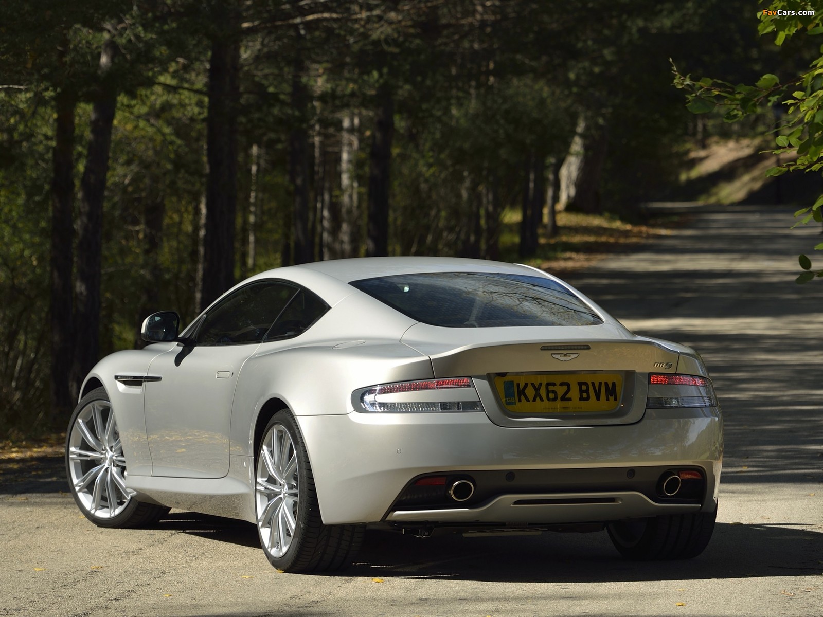Pictures of Aston Martin DB9 (2012) (1600 x 1200)
