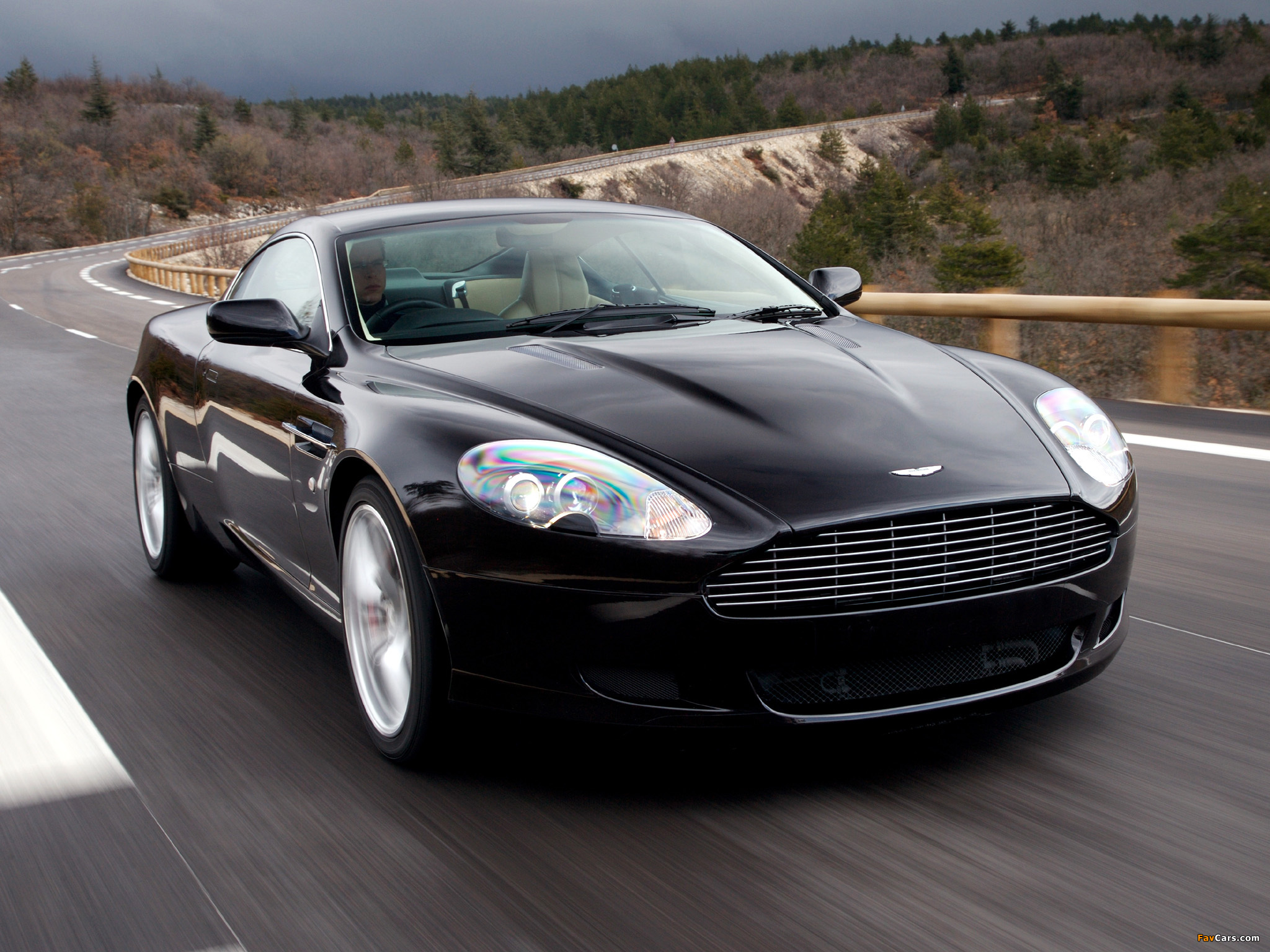 Pictures of Aston Martin DB9 Sports Pack (2006–2008) (2048 x 1536)