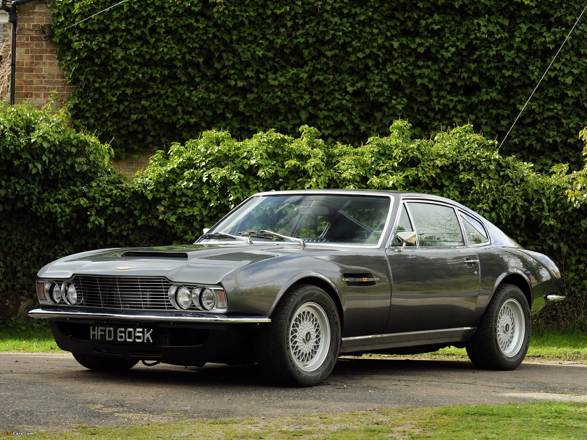 Aston Martin DBS V8 (1970–1972) images (2048 x 1536)