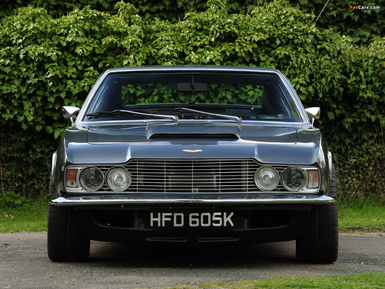 Pictures of Aston Martin DBS V8 (1970–1972) (1280 x 960)