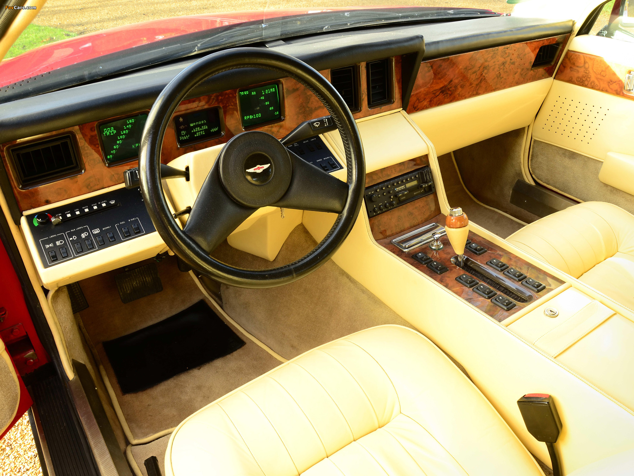 Aston Martin Lagonda (1976–1987) photos (2048 x 1536)