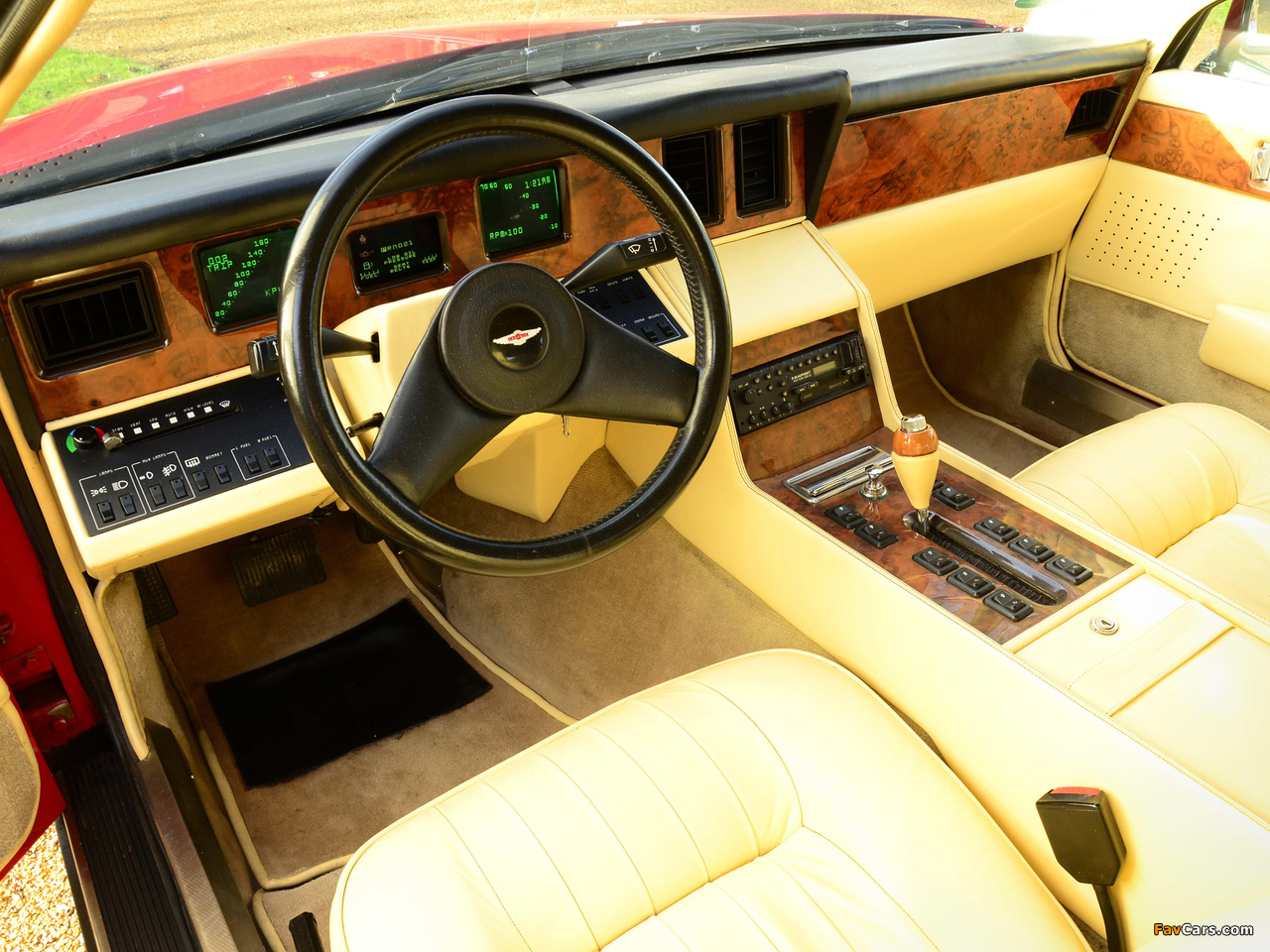 Aston Martin Lagonda (1976–1987) photos (1280 x 960)
