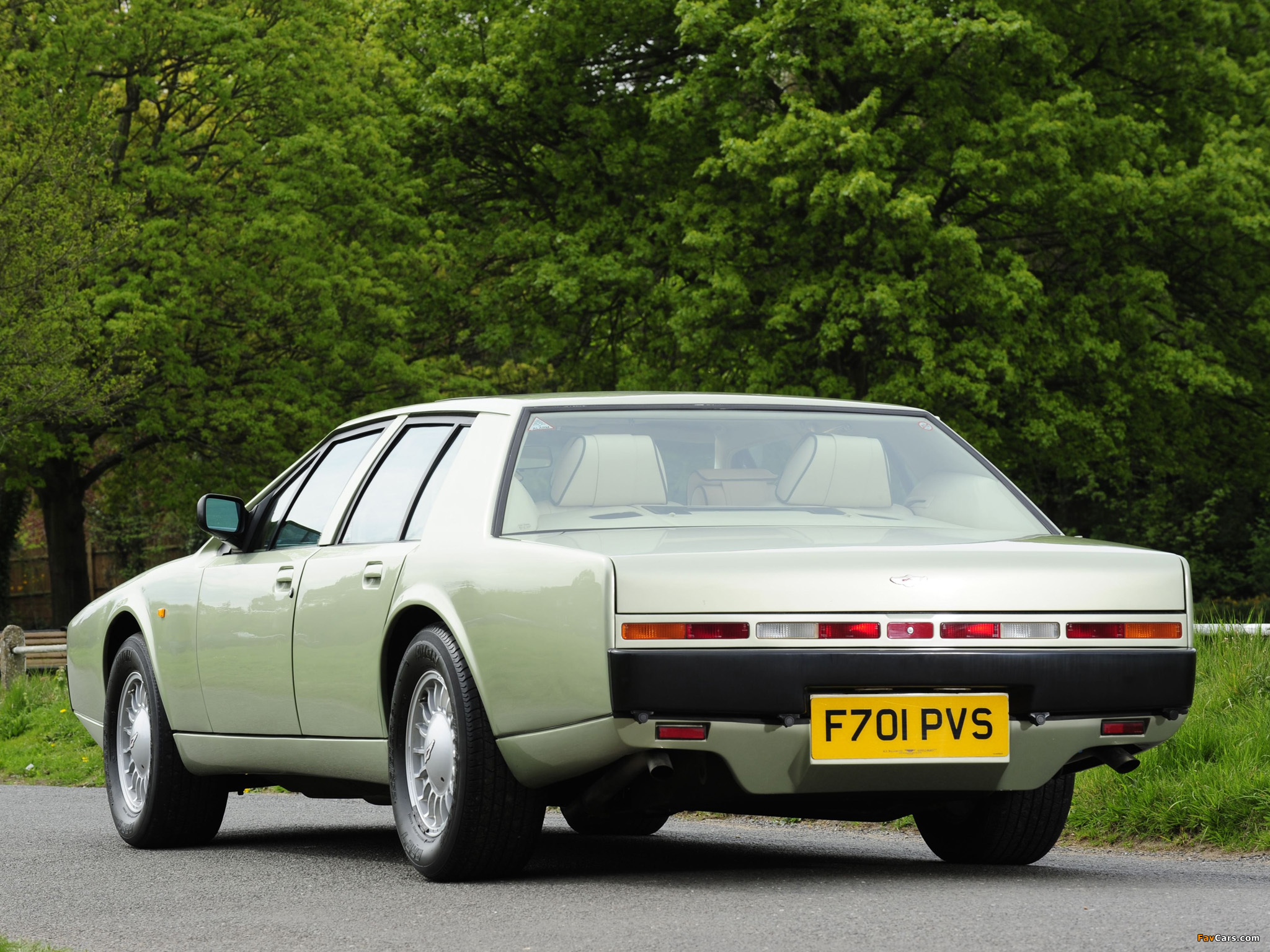 Aston Martin Lagonda (1987–1990) photos (2048 x 1536)