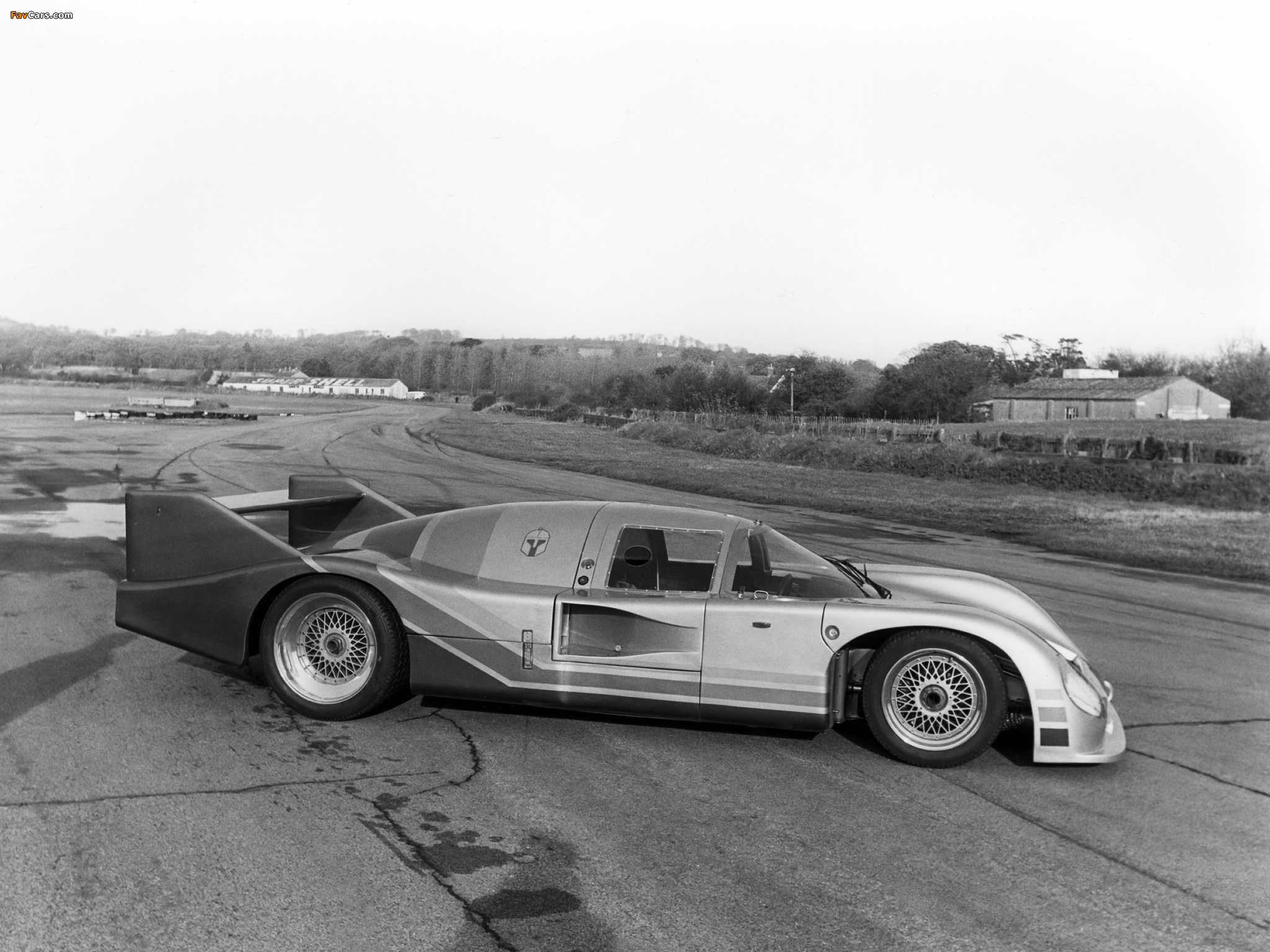 Pictures of Aston Martin Nimrod (1981–1984) (2048 x 1536)