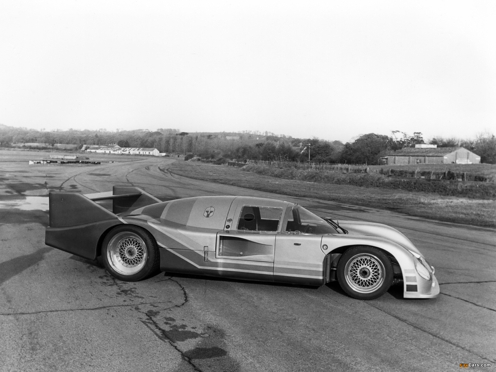 Pictures of Aston Martin Nimrod (1981–1984) (1600 x 1200)