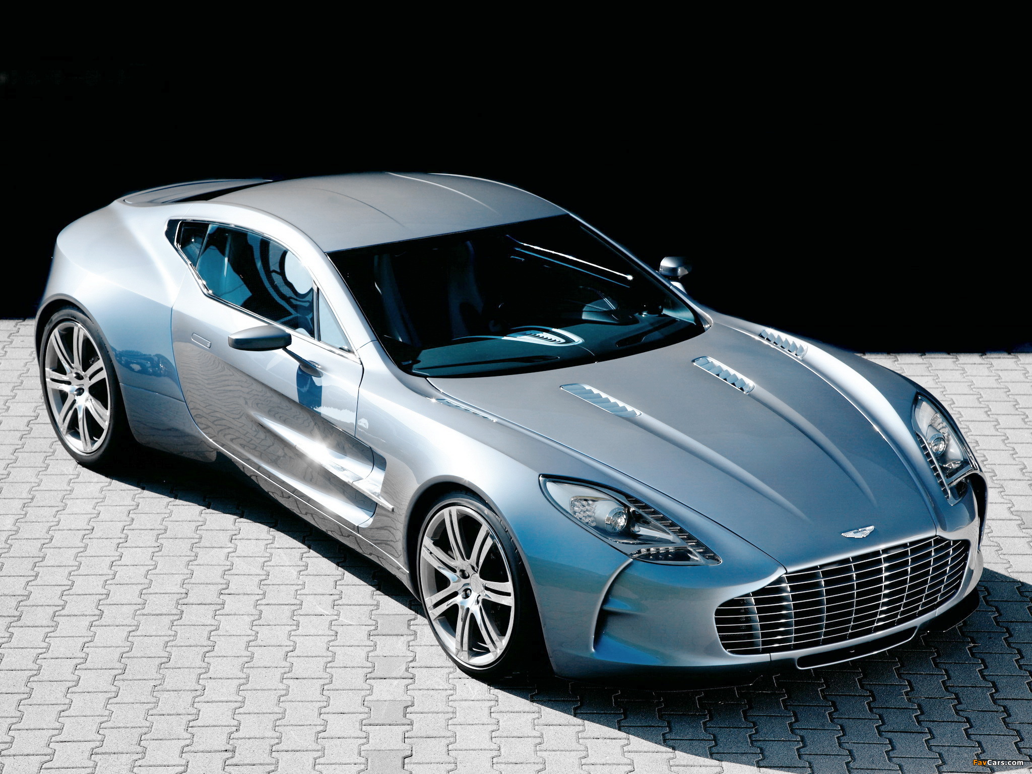 Aston Martin One-77 (2009–2012) pictures (2048 x 1536)