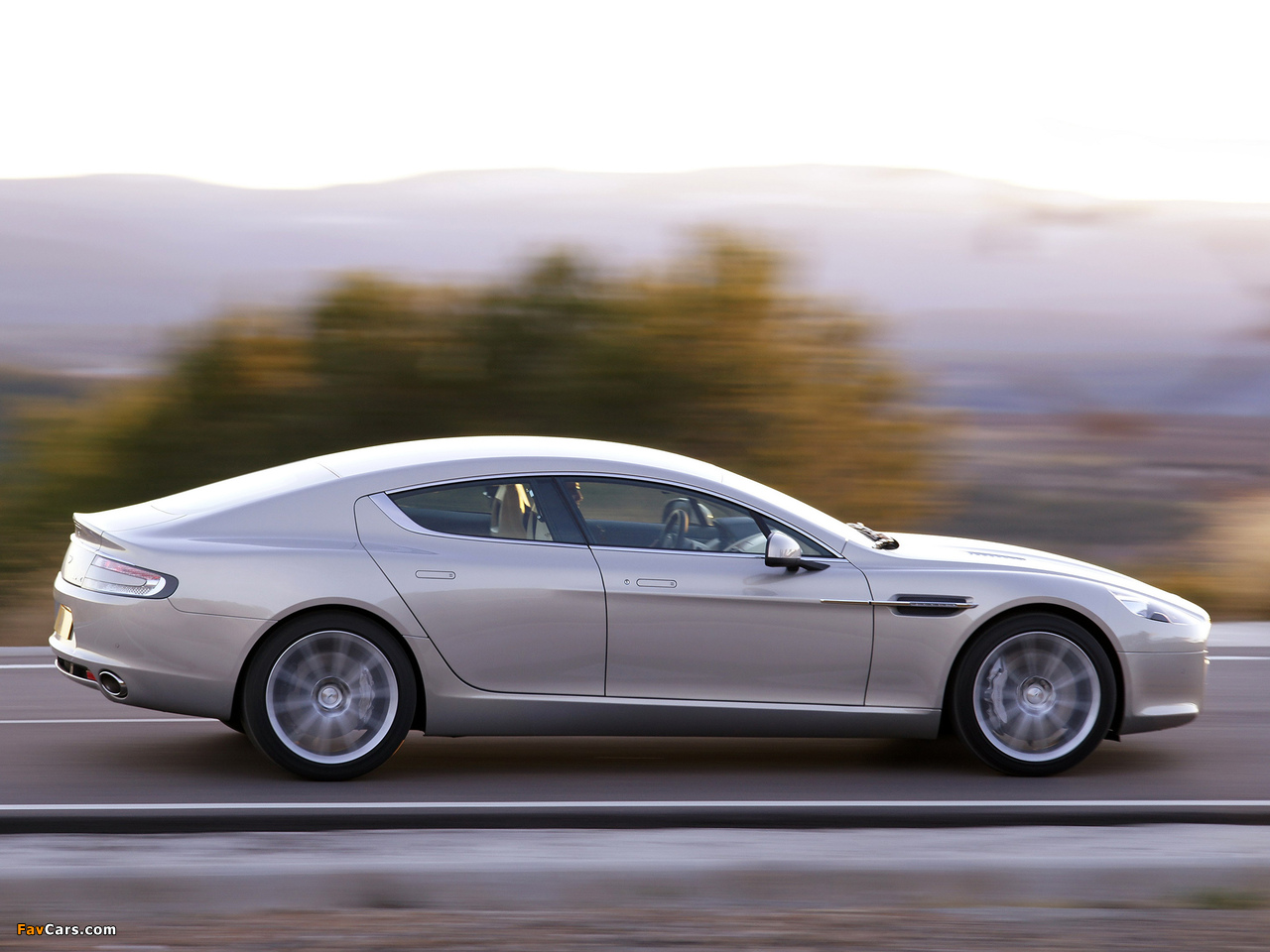Aston Martin Rapide (2009) pictures (1280 x 960)