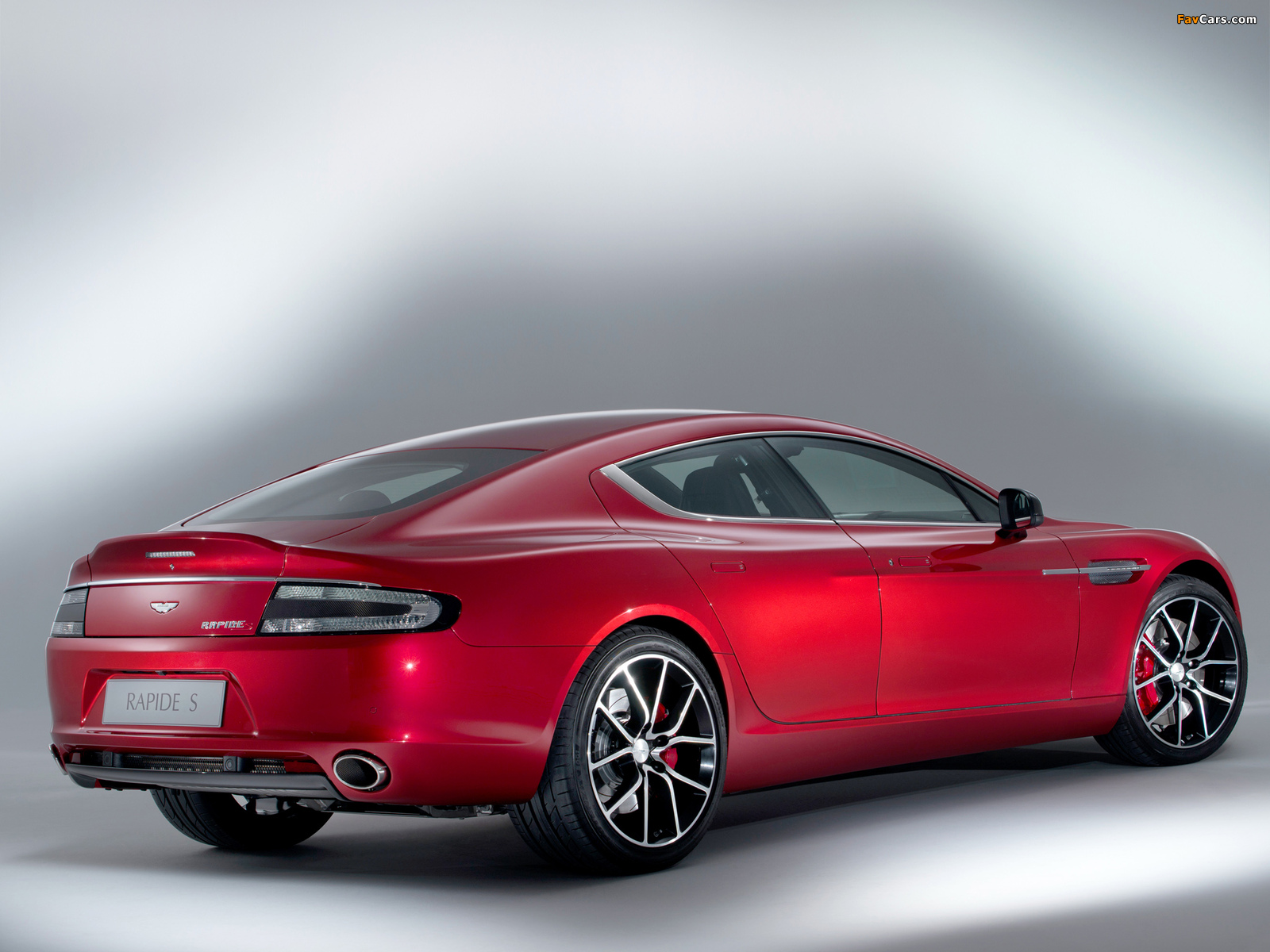 Aston Martin Rapide S 2013 wallpapers (1600 x 1200)