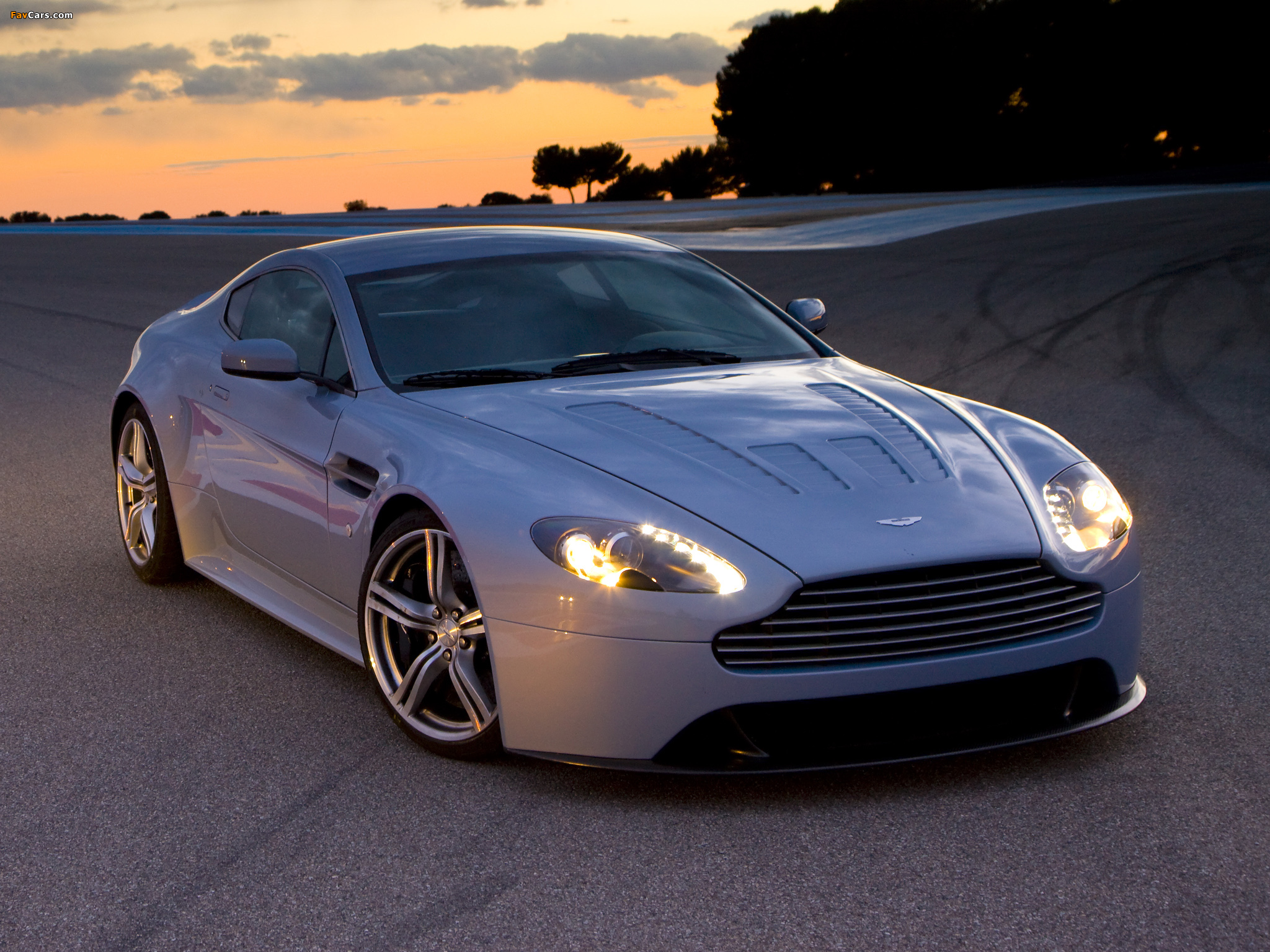 Aston Martin V12 Vantage RS Concept (2007) images (2048 x 1536)