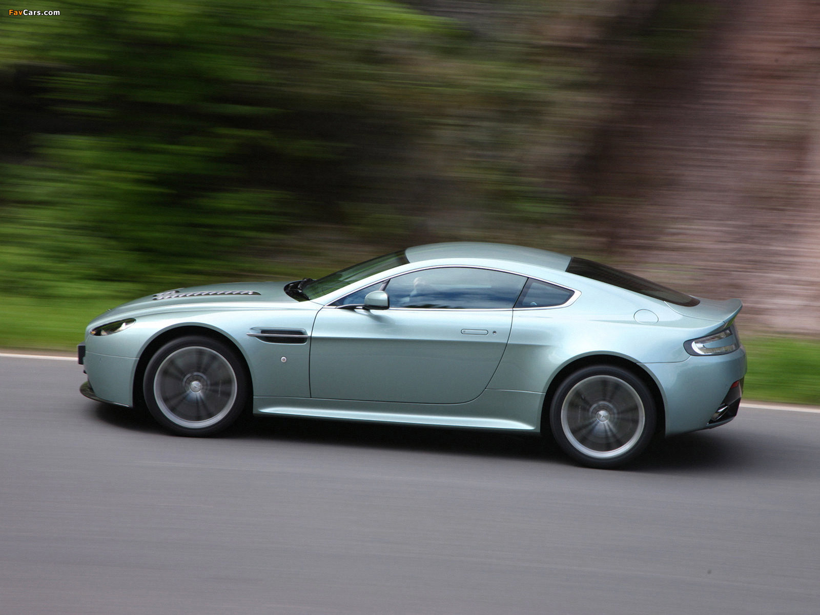 Aston Martin V12 Vantage (2009) pictures (1600 x 1200)