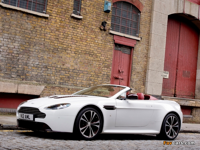 Aston Martin V12 Vantage Roadster (2012) photos (640 x 480)