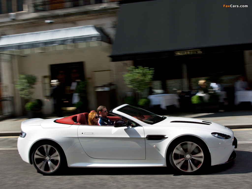 Aston Martin V12 Vantage Roadster (2012) wallpapers (1024 x 768)