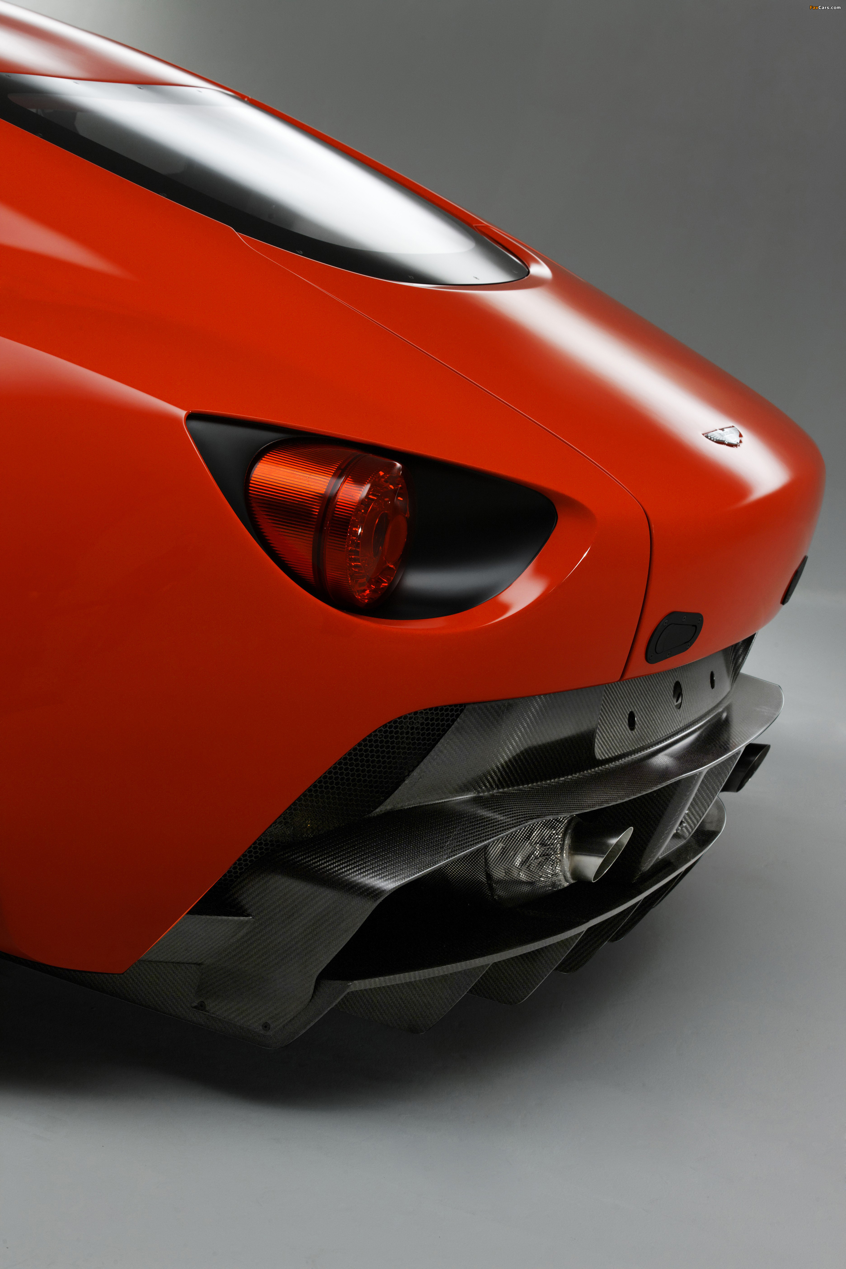 Images of Aston Martin V12 Zagato 2011 (2731 x 4096)