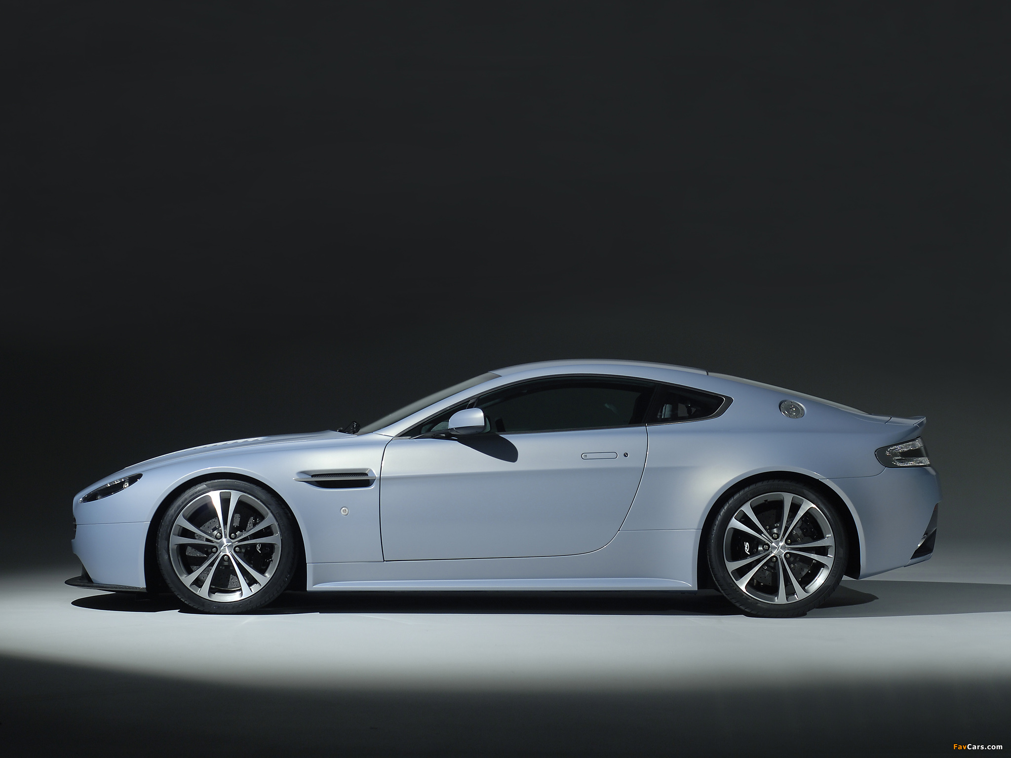 Photos of Aston Martin V12 Vantage RS Concept (2007) (2048 x 1536)