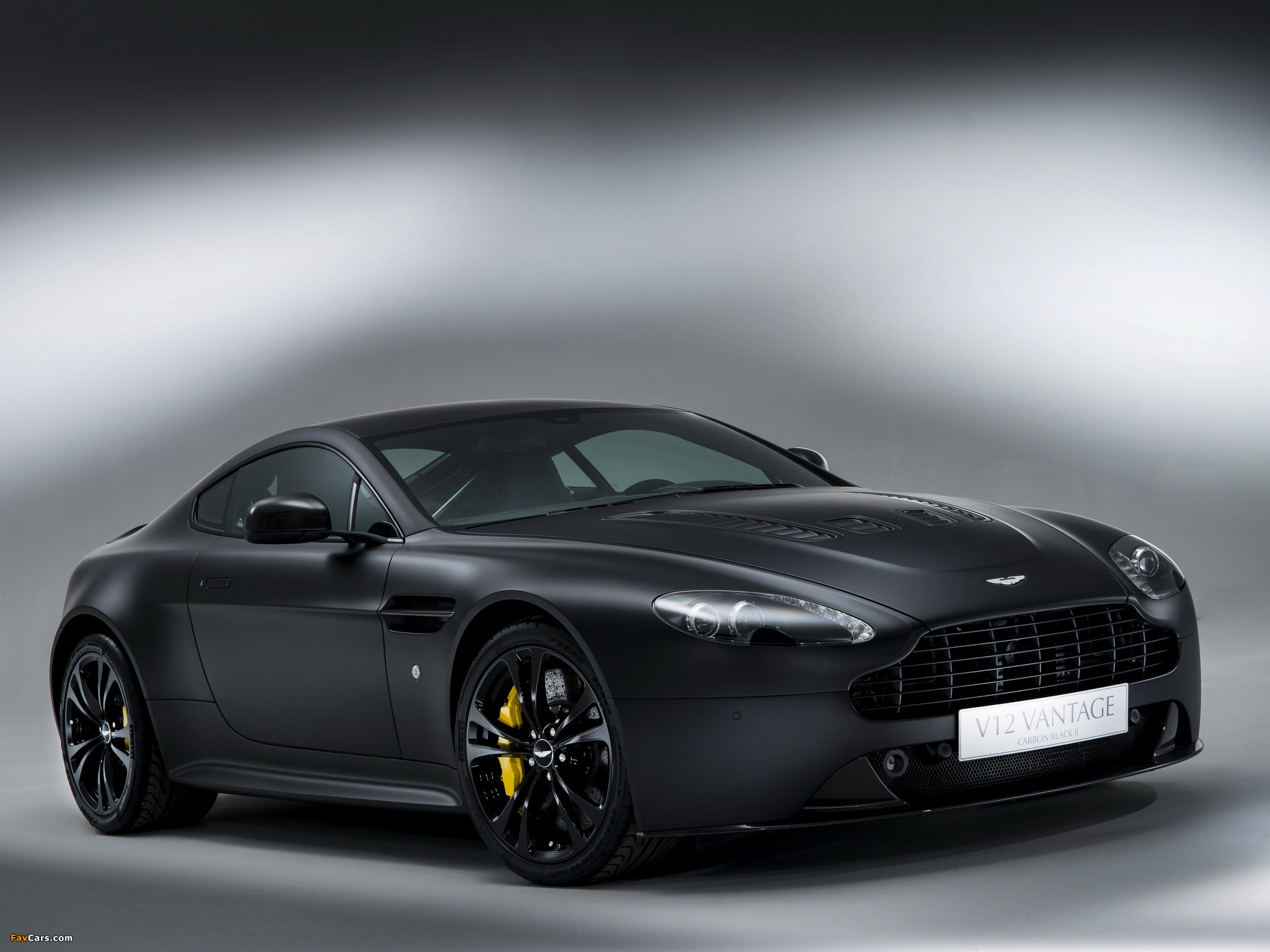 Pictures of Aston Martin V12 Vantage Carbon Black II 2013 (2048 x 1536)