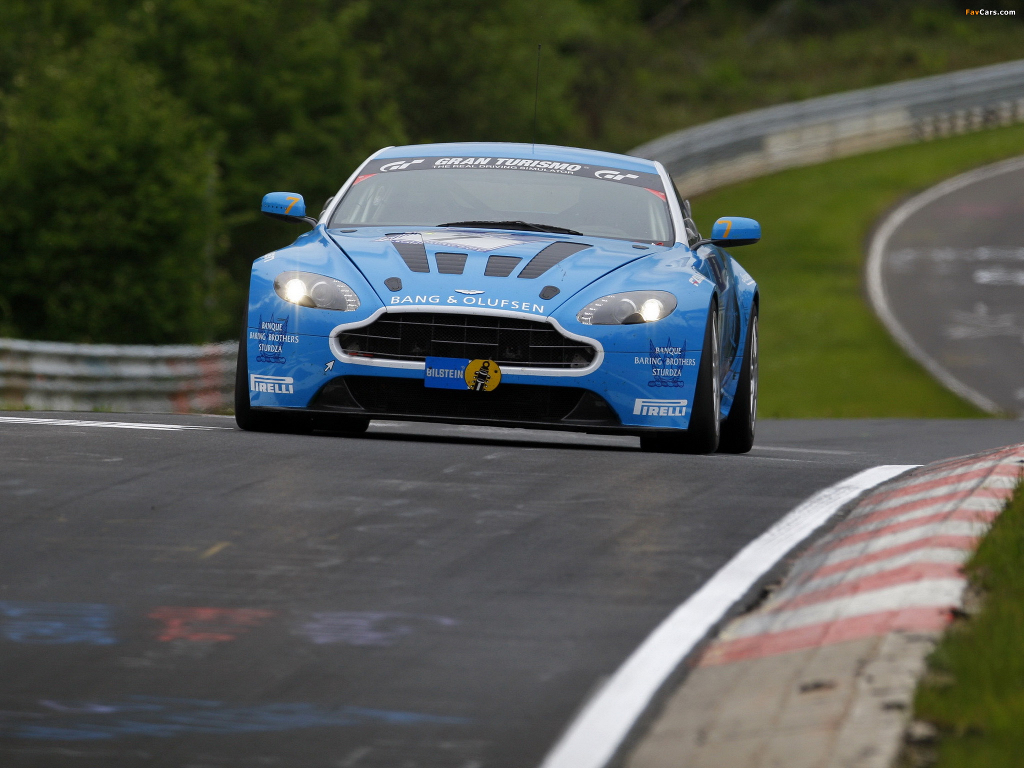 Pictures of Aston Martin V12 Vantage Race Car (2009) (2048 x 1536)