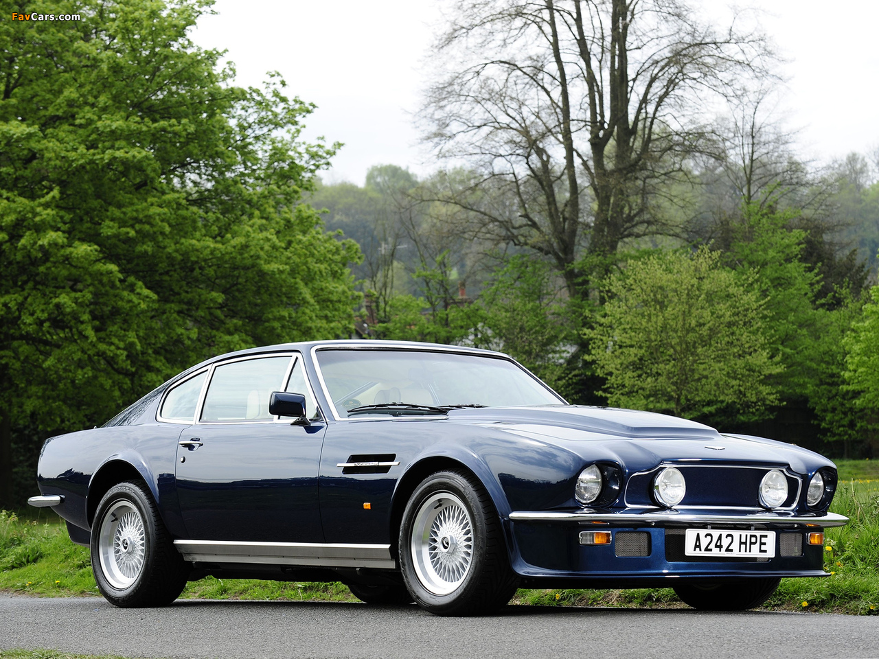 Aston Martin V8 Vantage UK-spec (1977–1989) images (1280 x 960)