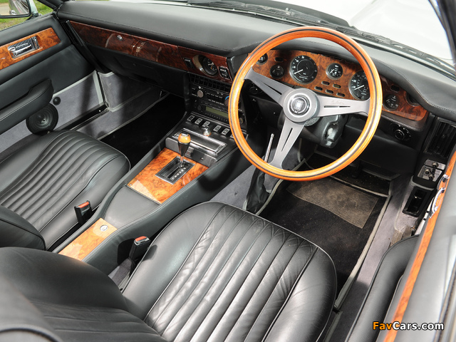 Aston Martin V8 Volante UK-spec (1977–1989) photos (640 x 480)
