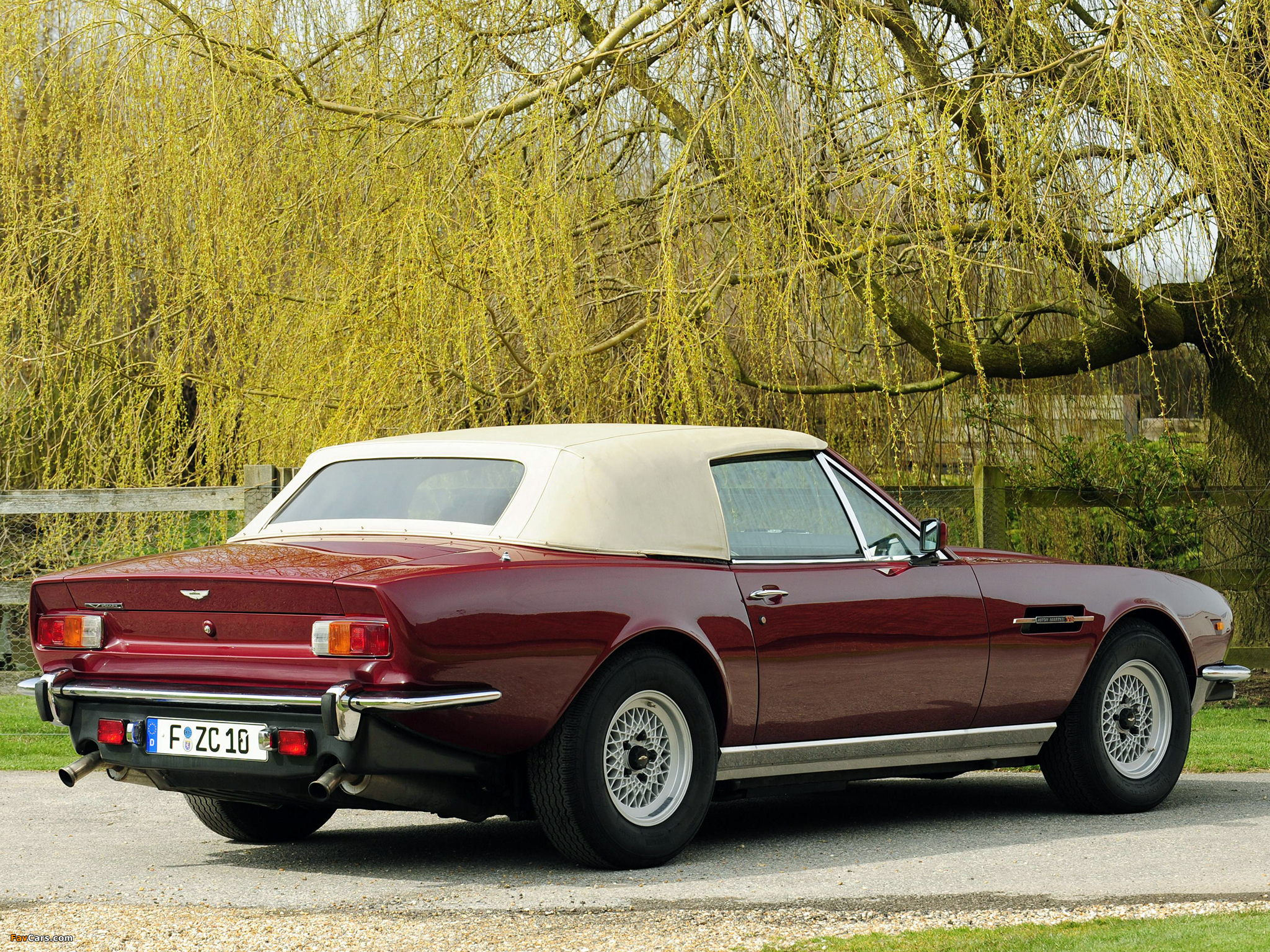 Aston Martin V8 Volante (1977–1989) pictures (2048 x 1536)