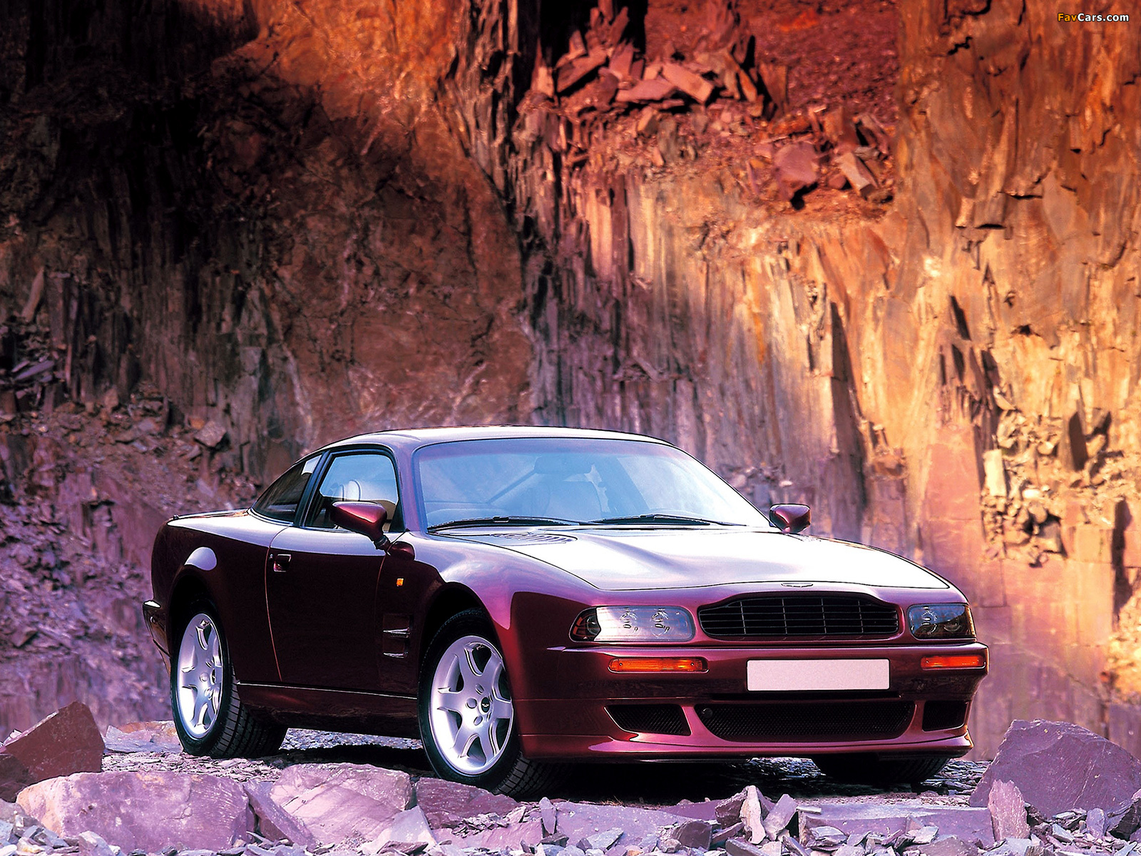 Aston Martin V8 Vantage (1993–1999) images (1600 x 1200)