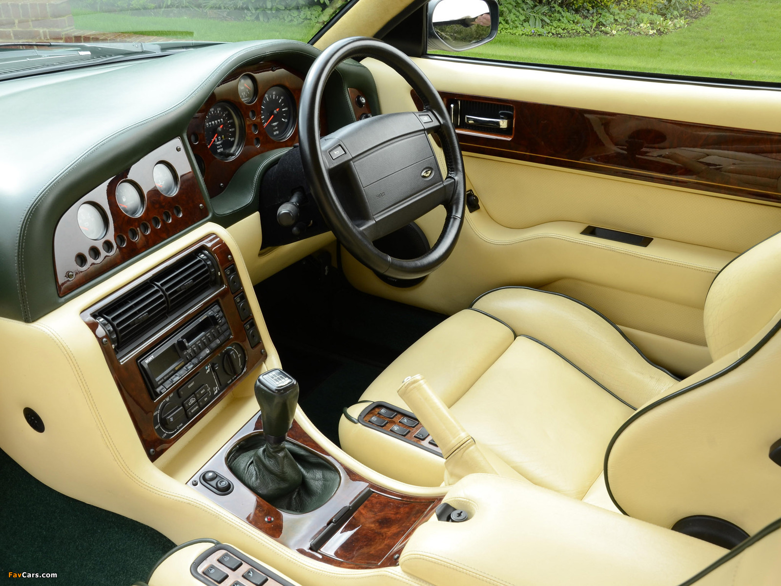 Aston Martin V8 Vantage UK-spec (1993–1999) images (1600 x 1200)
