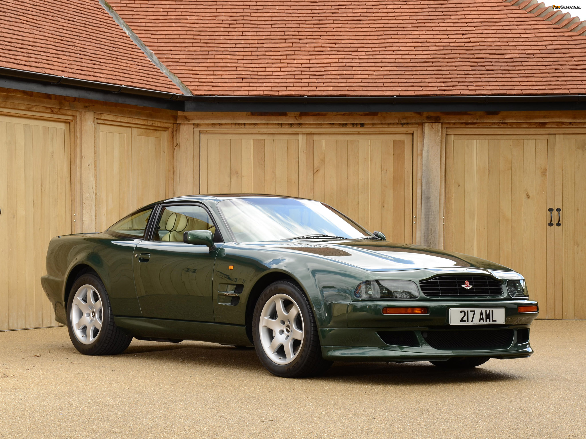 Aston Martin V8 Vantage UK-spec (1993–1999) images (2048 x 1536)