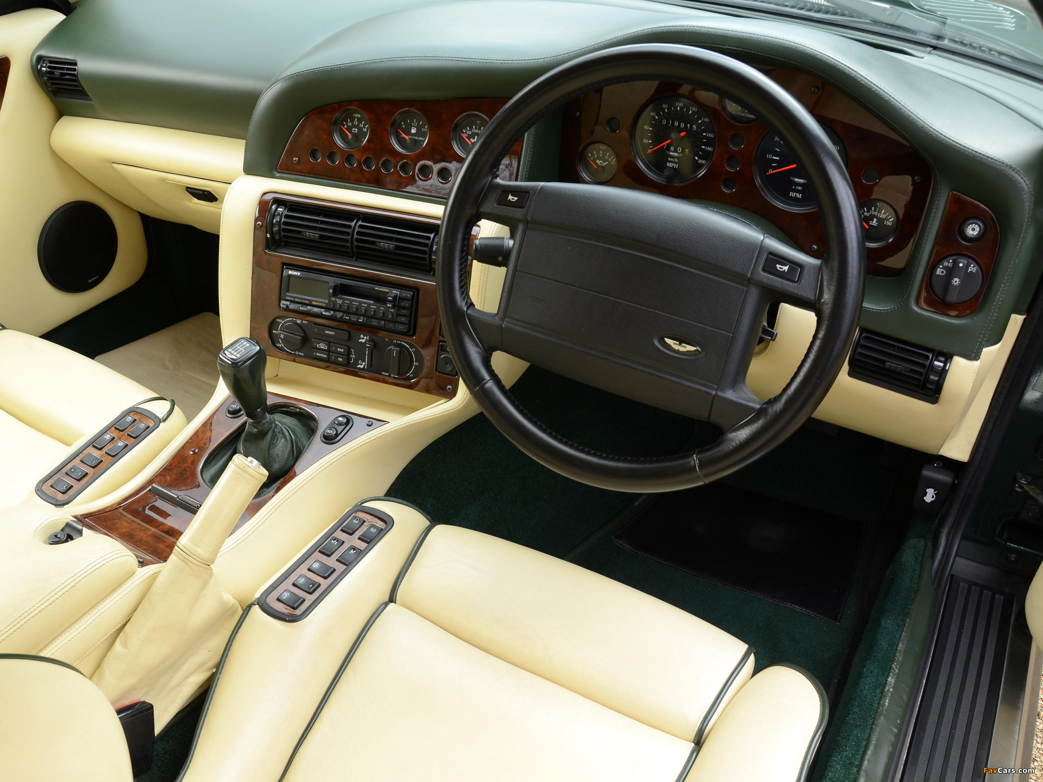 Aston Martin V8 Vantage UK-spec (1993–1999) photos (2048 x 1536)