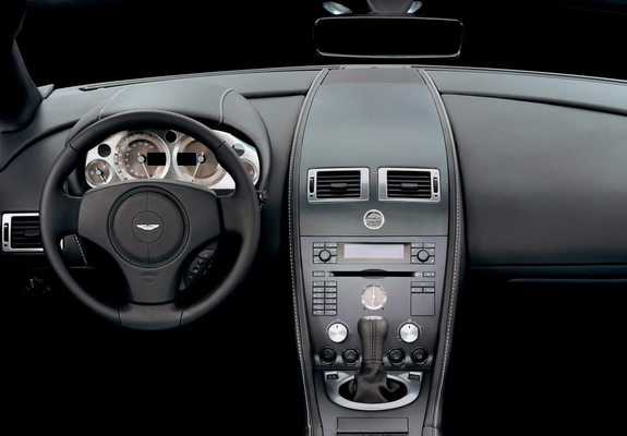 Aston Martin V8 Vantage (2005–2008) images