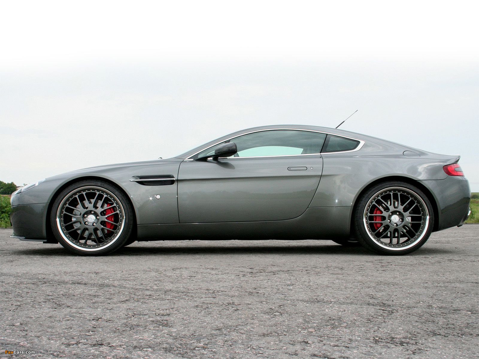 Cargraphic Aston Martin V8 Vantage (2005–2008) photos (1600 x 1200)