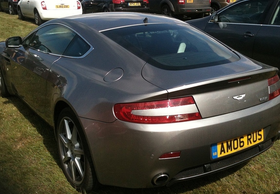 Aston Martin V8 Vantage (2005–2008) photos