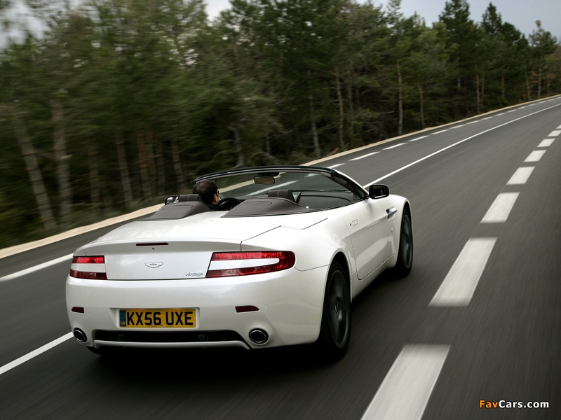 Aston Martin V8 Vantage Roadster (2006–2008) images (800 x 600)