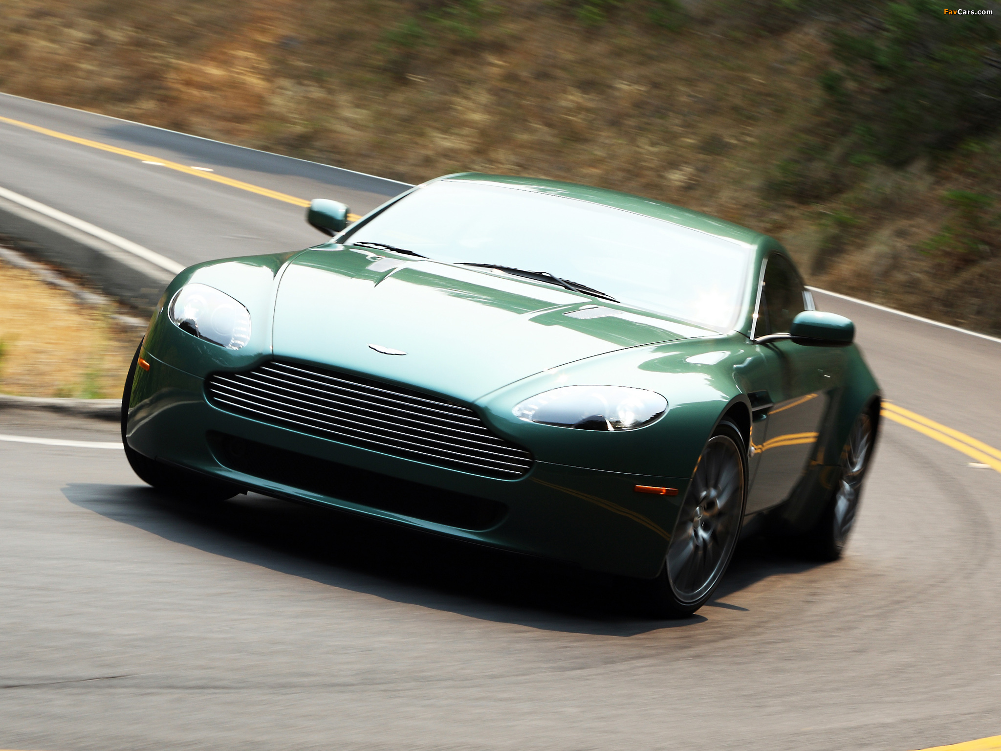 Aston Martin V8 Vantage US-spec (2008–2012) images (2048 x 1536)